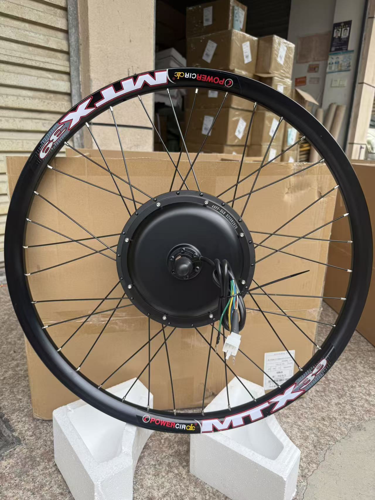 Moteur de moyeu de roue sans b - Dynamo Hub Front avis et prix